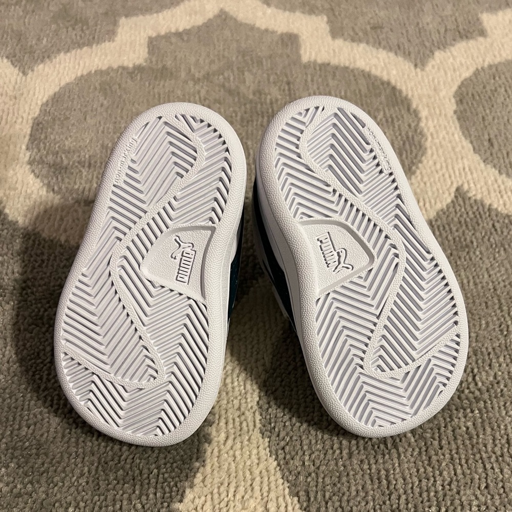 Puma Toddler Tennis Shoes - Picture 4 of 7